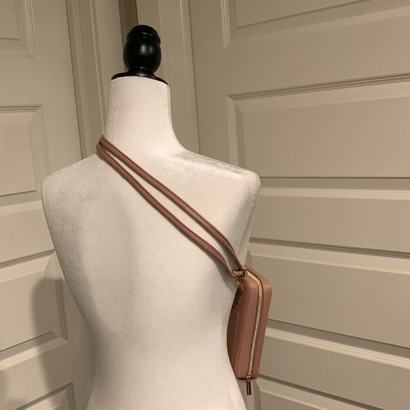 Women’s Soft Pink Crossbody Purse - New Without Tags - Picture 5 of 16